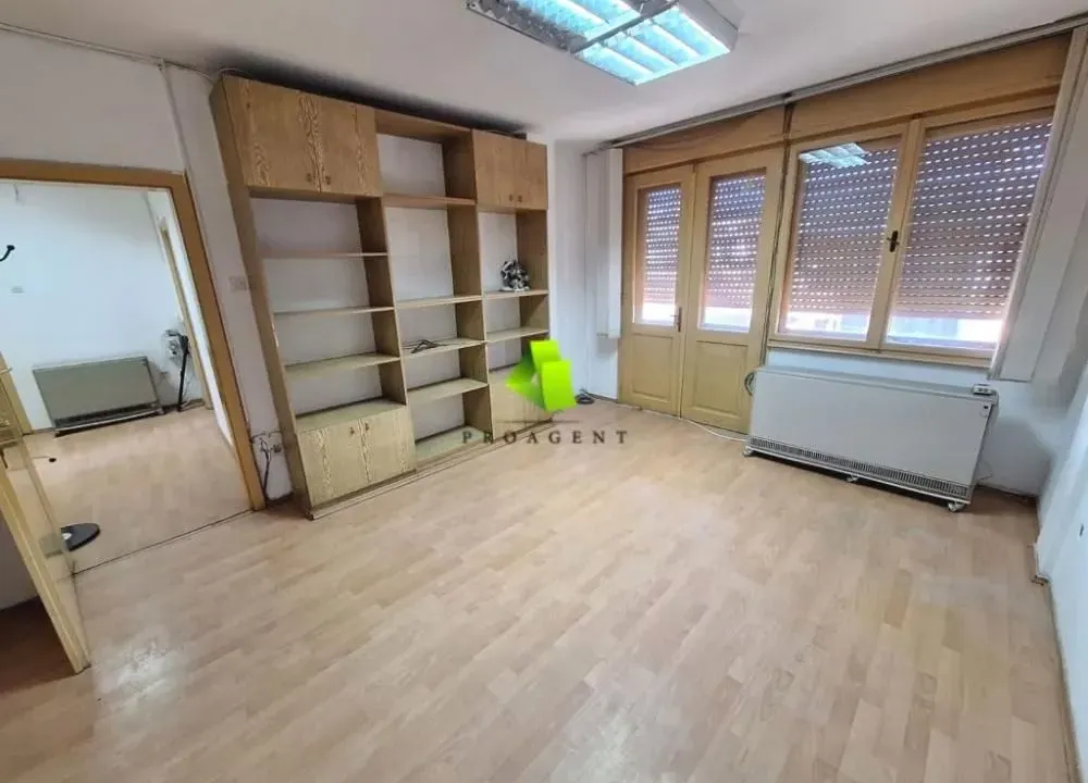 Izdavanje, poslovni prostor, 67m², Medijana, Niš