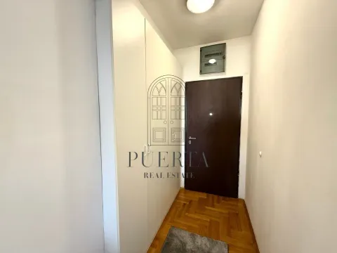 Izdavanje, jednosoban stan, 35m², City Kvart, Podgorica - image 12