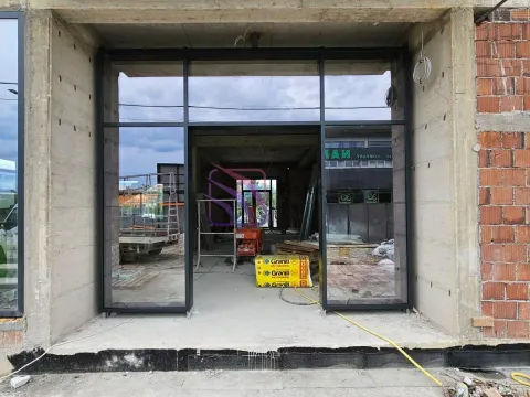 Rent, office space, 1100m², Donja Gorica, Podgorica - image 2