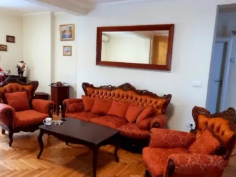 Prodaja, kuća, 395m², Kaludjerica, Grocka