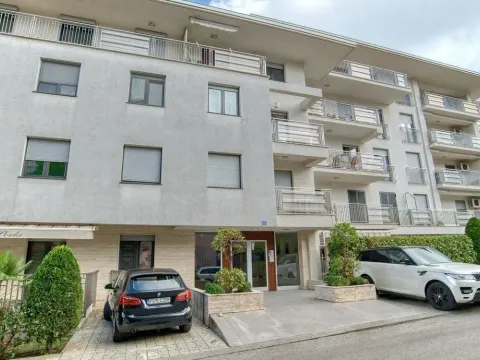 Prodaja, jednosoban stan, 40m², Gorica C, Podgorica - image 17