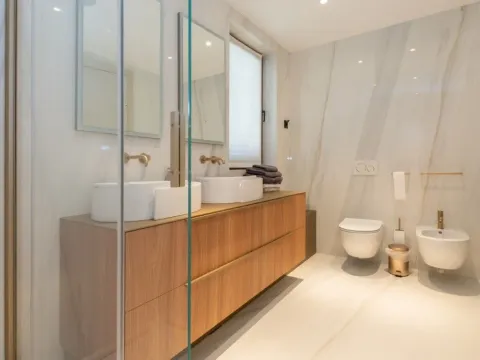 Prodaja, kuća, 500m², Podgorica, Crna Gora - image 21