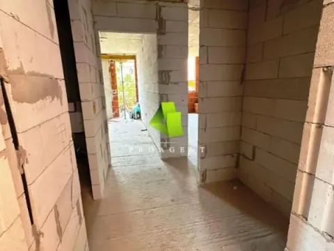 Prodaja, trosoban stan, 70m², Medijana, Niš - image 9