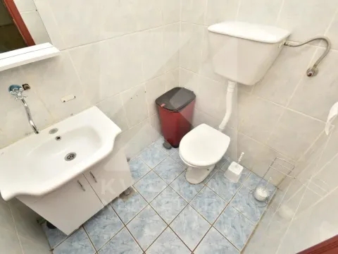 Izdavanje, poslovni prostor, 96m², Preko Morače, Podgorica - image 11