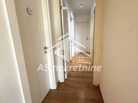 Izdavanje, četvorosoban stan, 155m², Senjak, Beograd - image 8