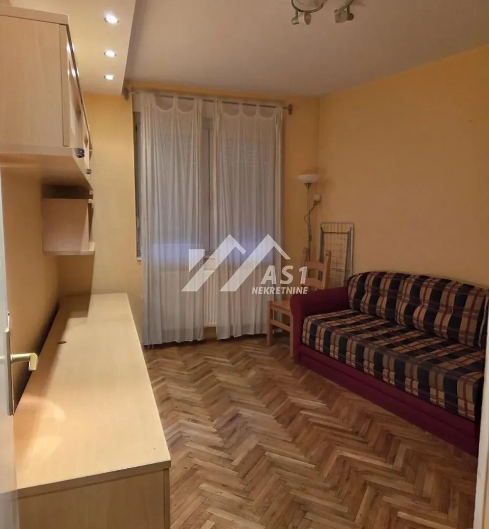 Izdavanje, dvosoban stan, 52m², Grbavica, Novi Sad Sve Podlokacije