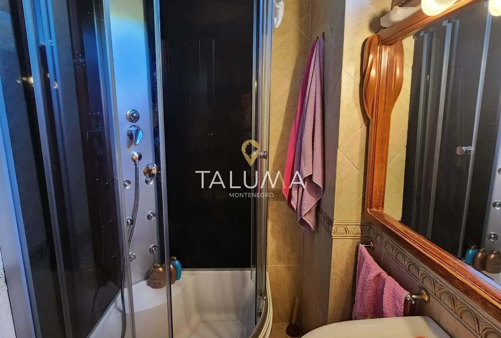 Prodaja, dvosoban stan, 90m², Preko Morače, Podgorica