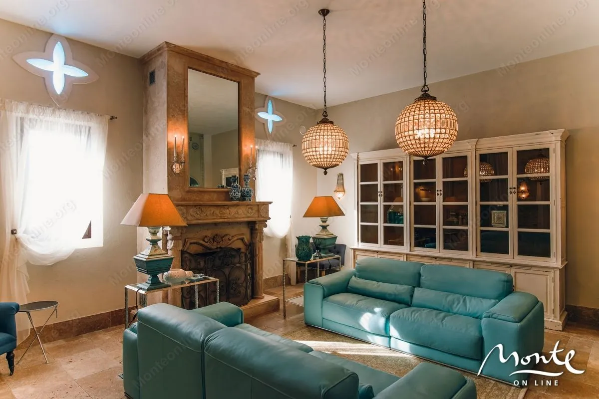 Sale, house, 550m², Reževići, Budva