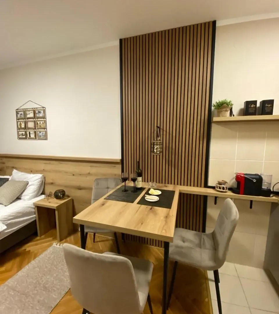 Prodaja, garsonjera, 24m², Blok 6, Podgorica