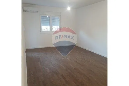 Izdavanje, jednosoban stan, 46m², Stari Aerodrom, Podgorica