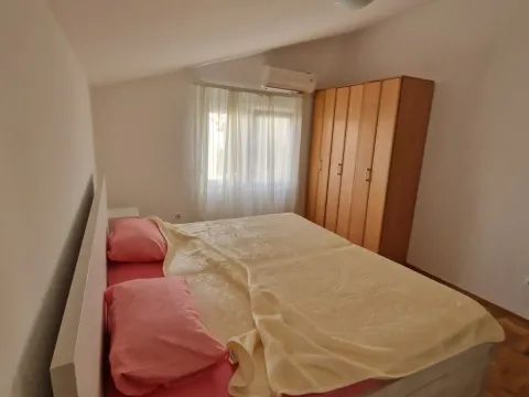 Rent, three bedroom apartment, 115m², Tološi, Podgorica - image 8