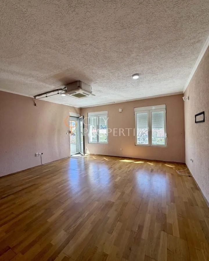 Izdavanje, stan, 69m², Ljubović, Podgorica