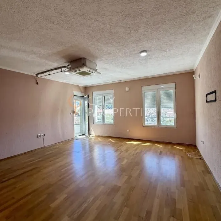 Izdavanje, stan, 69m², Ljubović, Podgorica