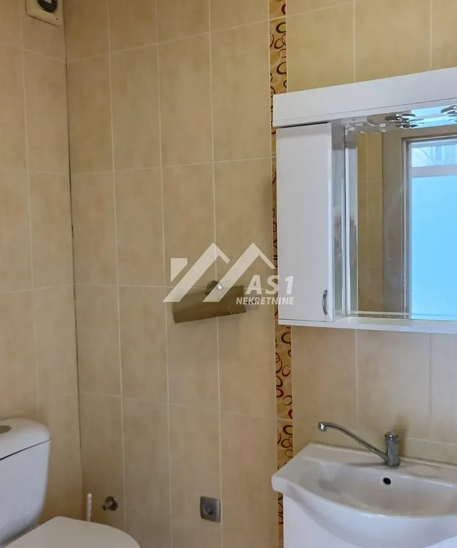 Prodaja, dvosoban stan, 69m², Grbavica, Novi Sad Sve Podlokacije