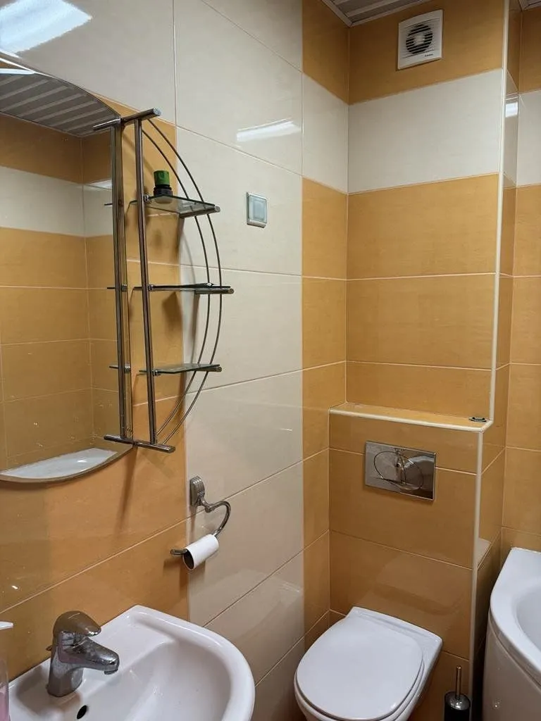 Izdavanje, dvosoban stan, 85m², Preko Morače, Podgorica