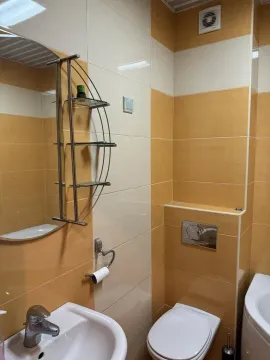 Izdavanje, dvosoban stan, 85m², Preko Morače, Podgorica - image 10