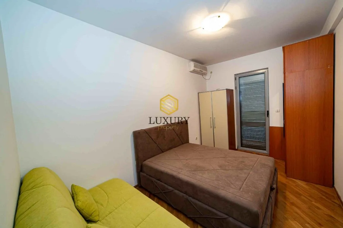 Rent, one bedroom apartment, 67m², Centar, Budva