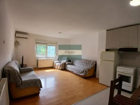 Izdavanje, kuća, 50m², Tabane, Jagodina - image 10