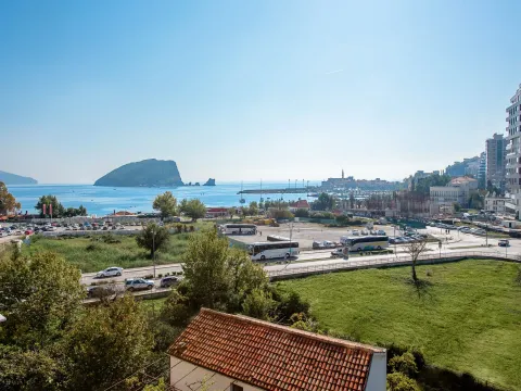 Rent, three bedroom apartment, 60m², Budva, Crna Gora - image 16