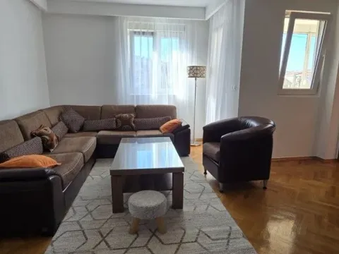 Izdavanje, jednosoban stan, 63m², Zabjelo, Podgorica - image 1