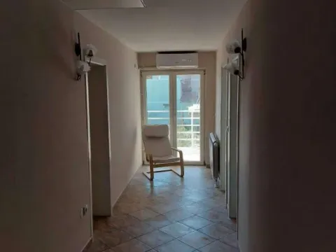 Izdavanje, kuća, 225m², Veternik, Novi Sad Sve Podlokacije - image 8