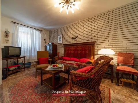 Prodaja, kuća, 321m², Prčanj, Kotor - image 30