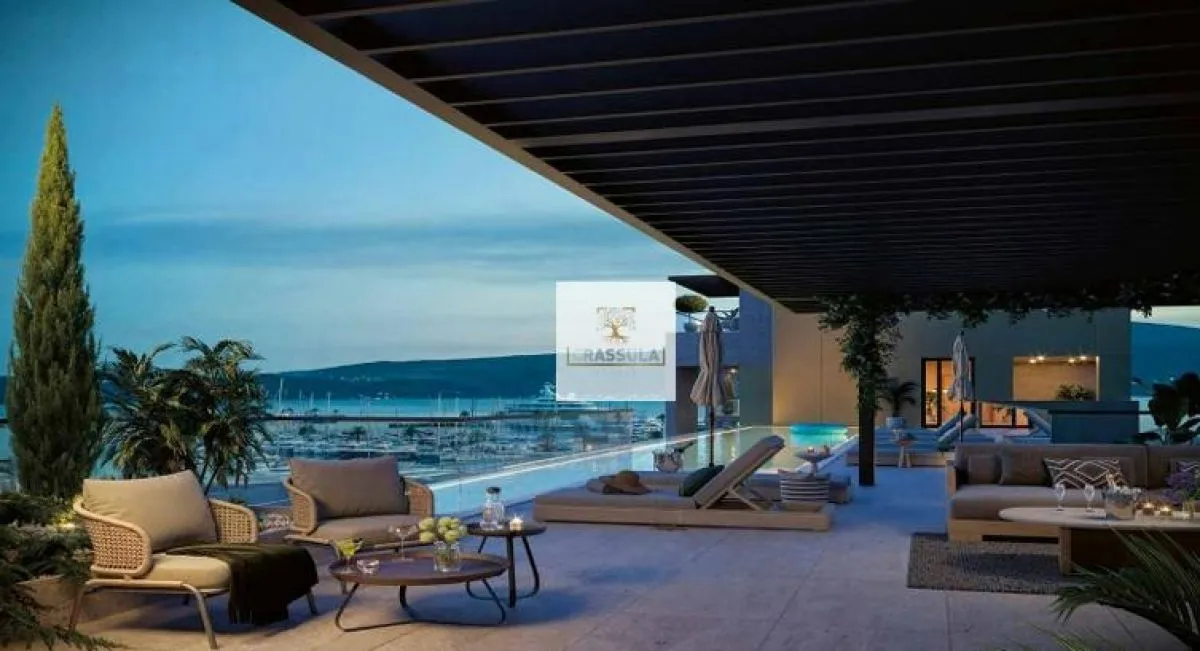 Prodaja, jednosoban stan, 66m², Centar, Tivat