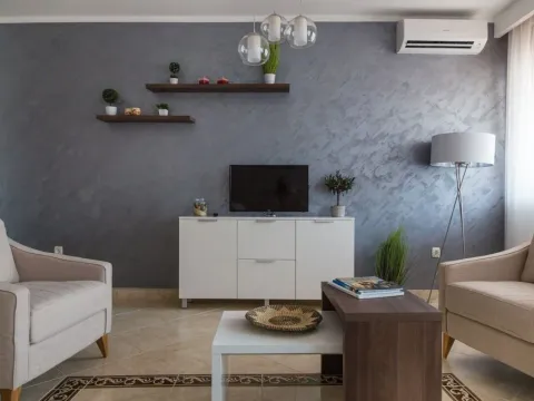 Sale, one bedroom apartment, 72m², Bečići, Budva - image 3
