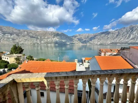 Sale, two bedroom apartment, 80m², Stoliv, Kotor