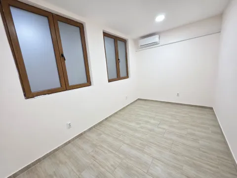 Izdavanje, poslovni prostor, 55m², Tološka šuma, Podgorica - image 7