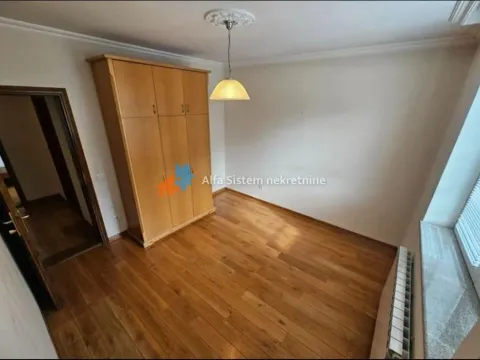 Rent, four bedroom apartment, 120m², Savski Venac, Beograd - image 20