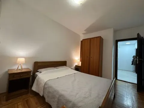 Izdavanje, dvosoban stan, 85m², Centar, Budva - image 12