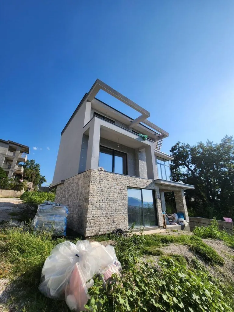 Prodaja, kuća, 230m², Tivat, Crna Gora