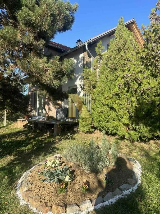 Prodaja, kuća, 108m², Alibegovac, Petrovaradin