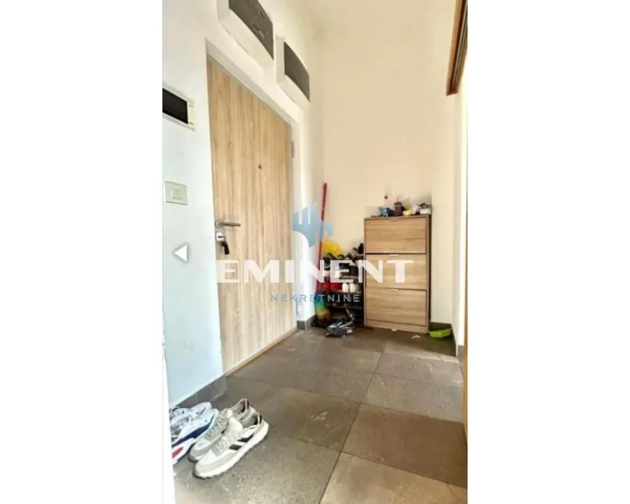 Prodaja, dvosoban stan, 48m², Zemun Sve Podlokacije, Beograd