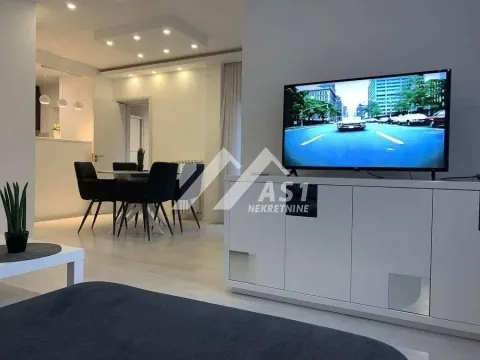 Izdavanje, trosoban stan, 59m², Železnička Stanica, Novi Sad Sve Podlokacije - image 3