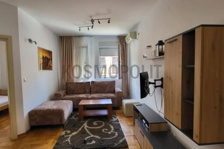 Sale, three bedroom apartment, 60m², Južni Bulevar, Vračar Sve Podlokacije
