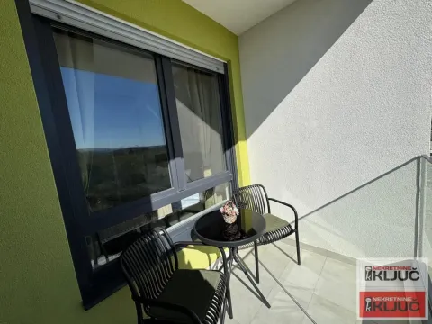 Rent, one bedroom apartment, 42m², Novo naselje, Novi Sad - image 32