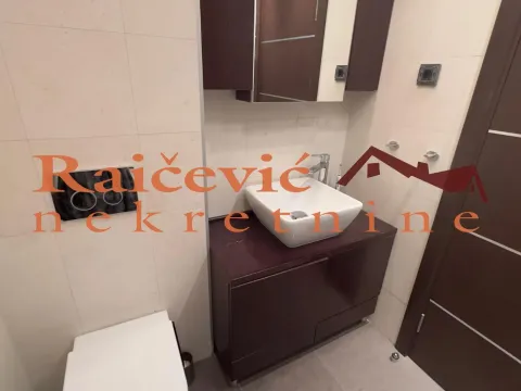 Rent, four bedroom apartment, 97m², Zvezdara Sve Podlokacije, Beograd - image 12