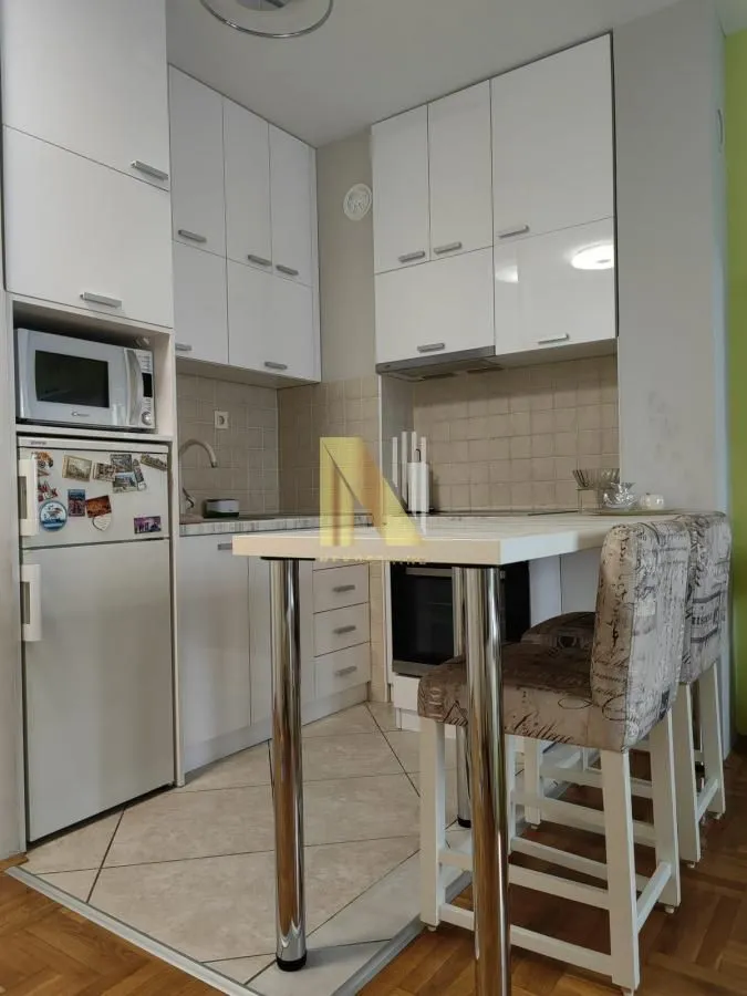 Izdavanje, jednosoban stan, 31m², Grbavica, Novi Sad Sve Podlokacije
