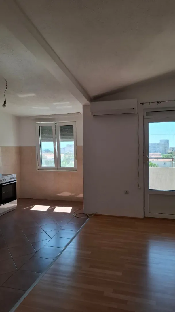 Rent, two bedroom apartment, 70m², Bjeliši, Bar