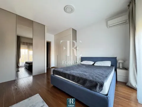 Rent, four bedroom apartment, 130m², Master Kvart, Podgorica - image 5