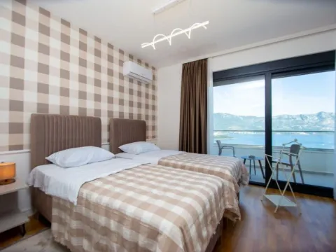 Izdavanje, kuća, 250m², Budva, Crna Gora - image 8