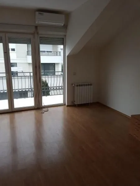 Izdavanje, kuća, 310m², Savski Venac, Beograd