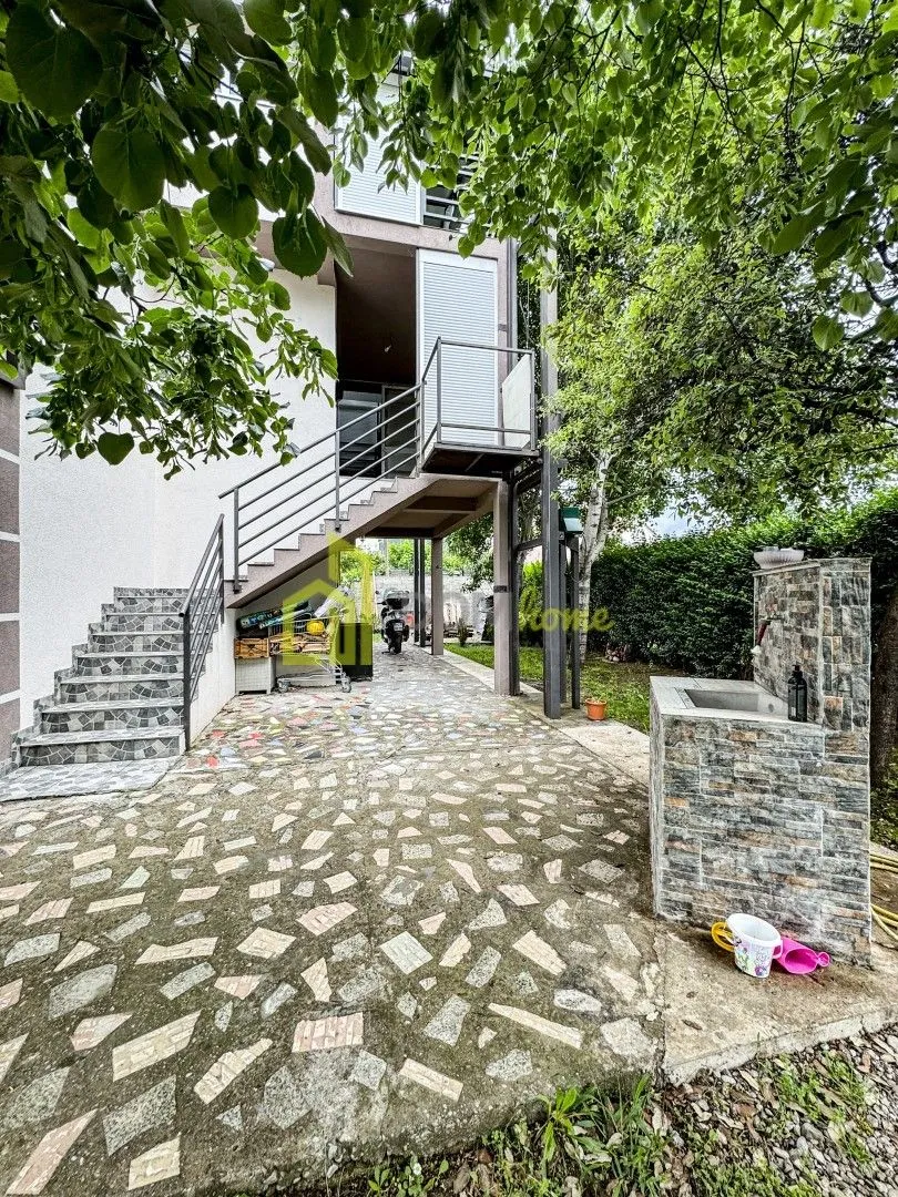 Prodaja, kuća, 273m², Doljani, Podgorica