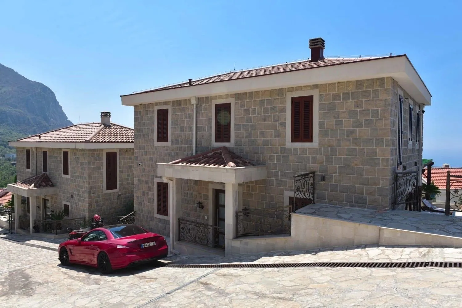 Sale, house, 200m², Blizikuće, Budva