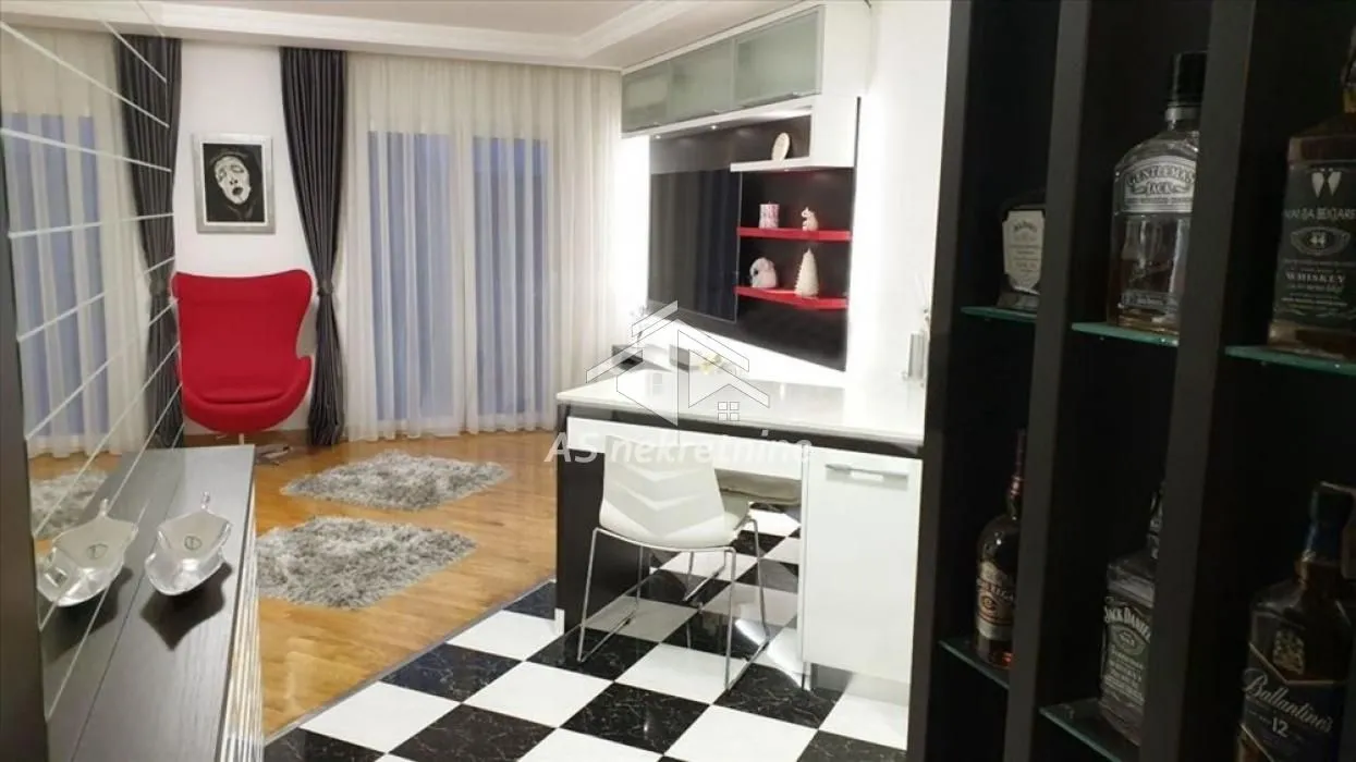 Izdavanje, dvosoban stan, 60m², Vračar Hram, Vračar Sve Podlokacije