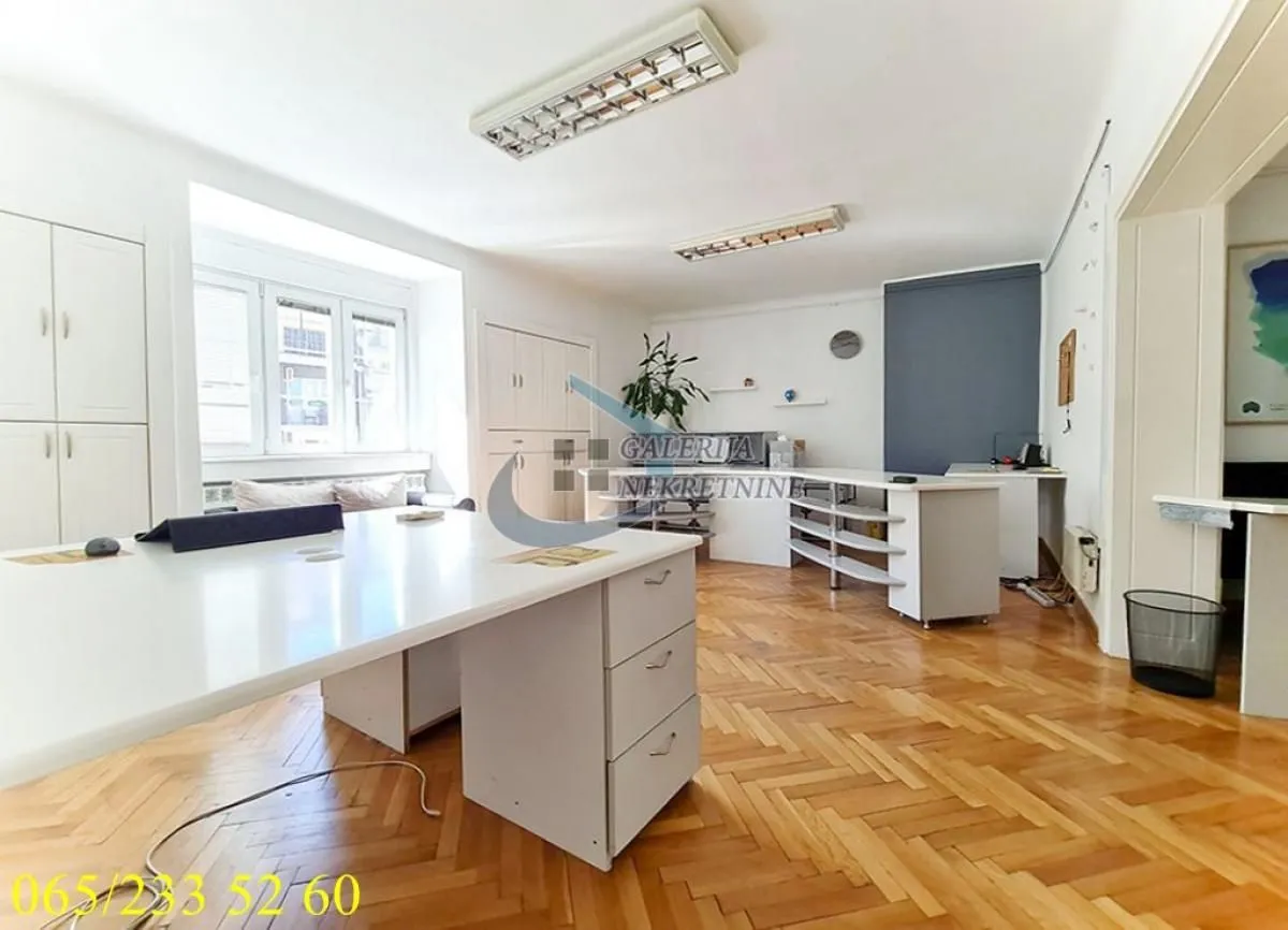 Prodaja, dvosoban stan, 68m², Stari Grad, Beograd
