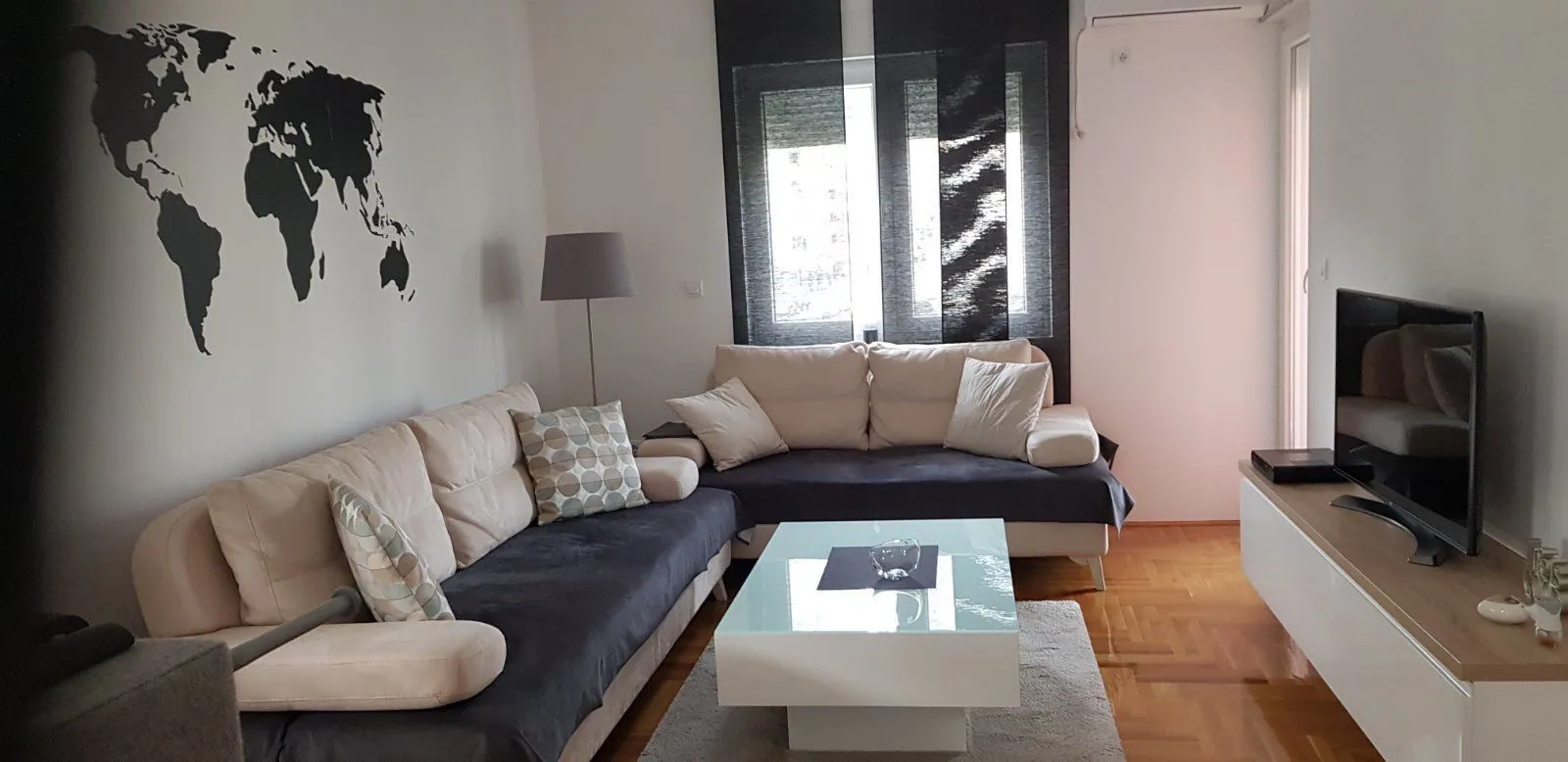 Izdavanje, jednosoban stan, 50m², Stari Aerodrom, Podgorica