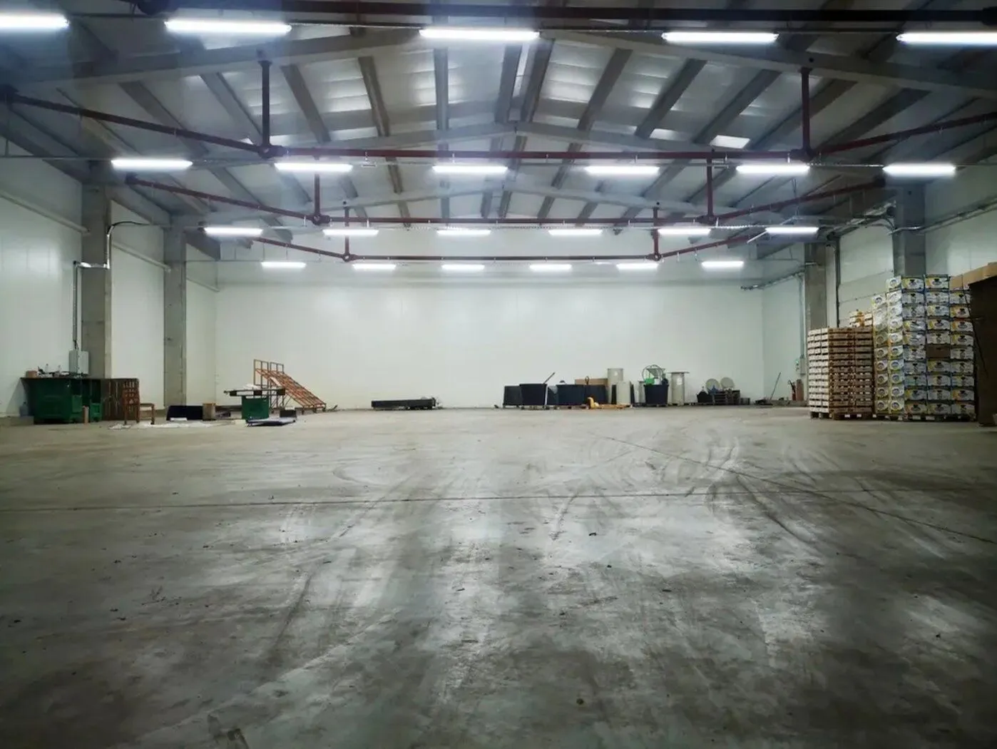 Rent, office space, 800m², Kać, Novi Sad Sve Podlokacije